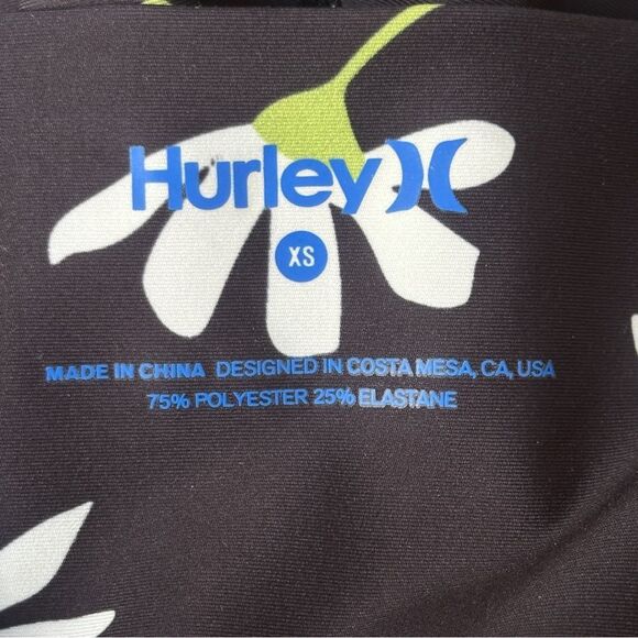 Hurley 2 Piece Black Big Daisy Floral Double Cross Sports Bra Short Set Size XS - Picture 9 of 16